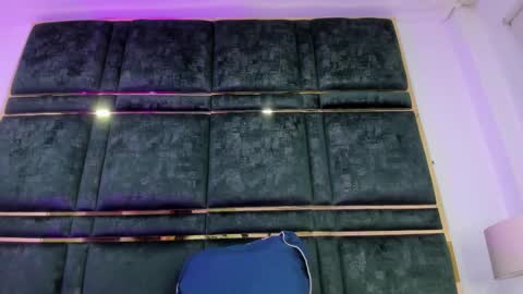 Snapshot of madison_roux chatting on 23, 2, 2025 Madison Roux online show from 23, 2, 2025