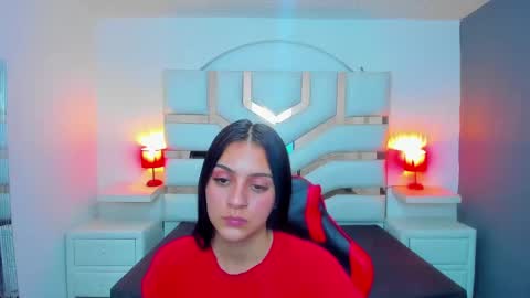 Snapshot of madisoncarzon chatting on 10, 9, 2025 Madison Carzon online show from 10, 9, 2025