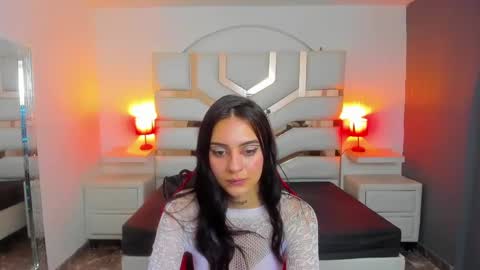 Snapshot of madisoncarzon chatting on 26, 9, 2025 Madison Carzon online show from 26, 9, 2025