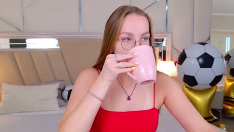 Snapshot of madisonsmitt chatting on 10, 7, 2026 Maddy online show from 10, 7, 2026