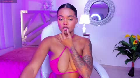 Snapshot of madisson_davon chatting on 14, 12, 2024 Madisson Davon online show from 14, 12, 2024