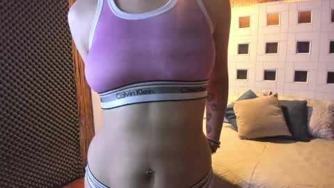 Snapshot of madydoll_ chatting on 11, 4, 2026 Mady online show from 11, 4, 2026