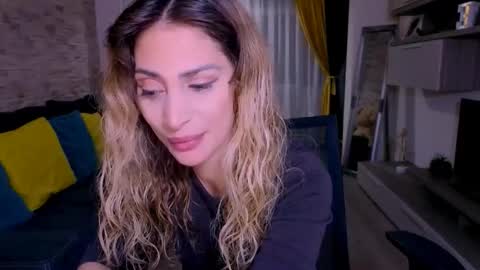 Madye Roberts online show from 19, 3, 2026