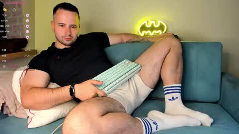 Snapshot of madzuru chatting on 25, 6, 2026 Gregory online show from 25, 6, 2026