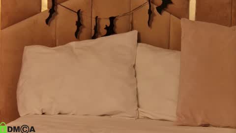 M. online show from 26, 10, 2025