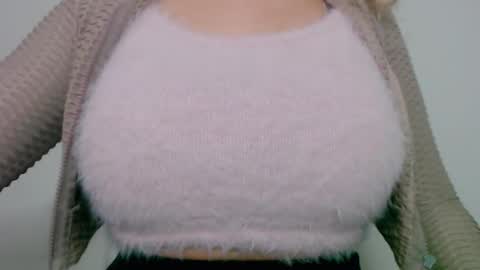 Snapshot of maggielandrin chatting on 6, 12, 2024 Maggie online show from 6, 12, 2024