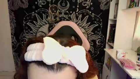 Claire online show from 19, 4, 2026