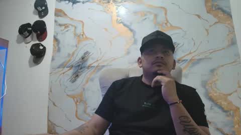magic_milk23 online show from 12, 4, 2026