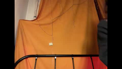 Mikky or Moon online show from 28, 9, 2025