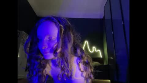 Mikky or Moon online show from 9, 10, 2025