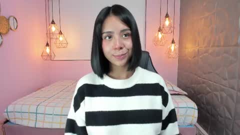 Snapshot of magic_oliviah chatting on 19, 6, 2026 Oliviah online show from 19, 6, 2026