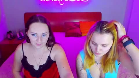 Lili and Bella online show from 16, 1, 2025