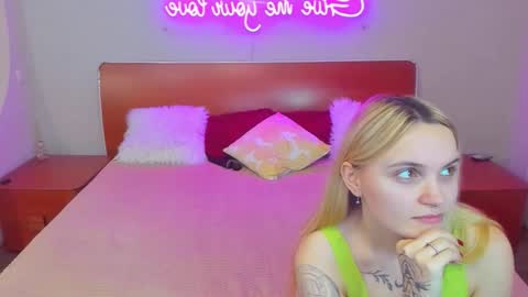 Lili and Bella online show from 13, 12, 2025