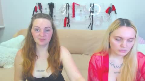 Lili and Bella online show from 20, 3, 2026