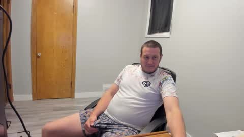 Snapshot of magicman176 chatting on 30, 11, 2025 Magic176 online show from 30, 11, 2025