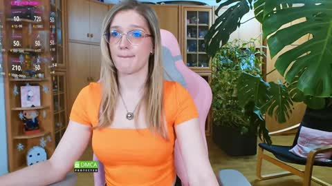 Nicole online show from 31, 1, 2025