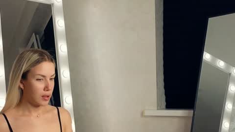 Snapshot of magnificent_angel chatting on 19, 1, 2025 Sasha online show from 19, 1, 2025