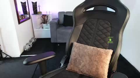 Snapshot of magnus_savage chatting on 11, 2, 2026 If you want me to use the Lovense please let me know -- online show from 11, 2, 2026