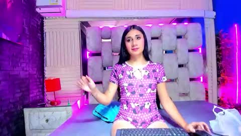 mahiara hot online show from 7, 5, 2026