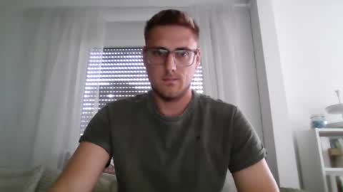 Snapshot of mahrcuhs chatting on 18, 7, 2026 mahrcuhs online show from 18, 7, 2026