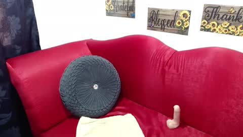 Snapshot of maia_2016 chatting on 14, 2, 2025 ISABELA online show from 14, 2, 2025