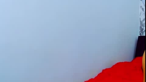 Maia Bronce online show from 10, 9, 2025