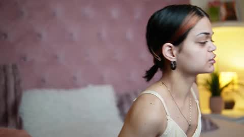  Maia  online show from 15, 2, 2026