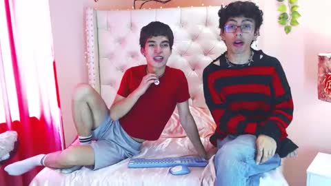 Snapshot of maik_x_dave chatting on 8, 11, 2025 MAIK AND DAVE online show from 8, 11, 2025