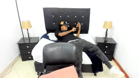 Snapshot of maikol_monstercock chatting on 9, 9, 2025 M A I K O L -- M O N S T E R C O C L online show from 9, 9, 2025