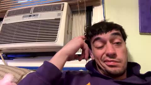 Snapshot of mainecollegeboy chatting on 1, 10, 2025 mainecollegeboy online show from 1, 10, 2025