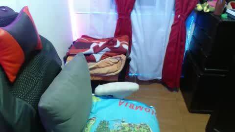 Hello friends Im on another account    online show from 6, 2, 2025