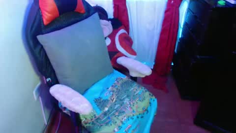 Hello friends Im on another account    online show from 9, 2, 2025