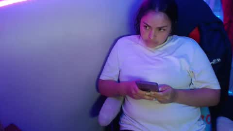 Hello friends Im on another account    online show from 19, 2, 2025