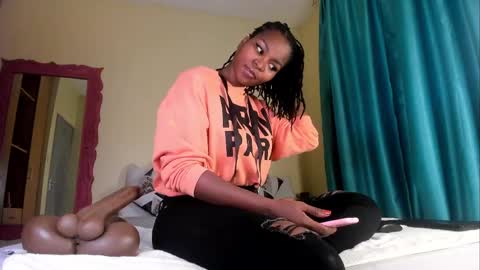 maiya_miaw online show from 14, 2, 2025