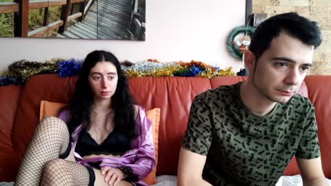 Snapshot of make_me_feel chatting on 1, 1, 2025 Lena Ian online show from 1, 1, 2025