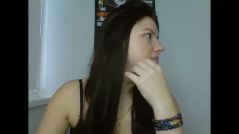 make_mesmile online show from 15, 2, 2026