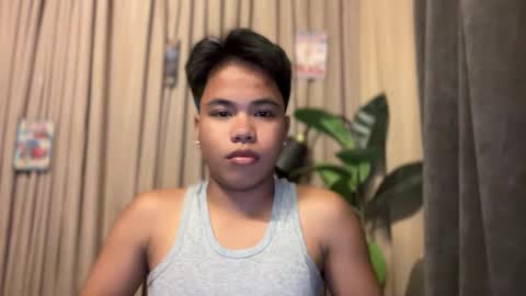 Snapshot of makeyoumineee chatting on 10, 4, 2026 makeyoumineee online show from 10, 4, 2026