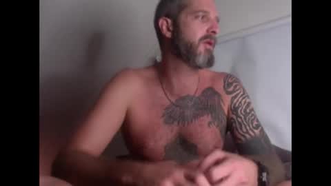 Snapshot of makeyoushakeattheknees chatting on 17, 2, 2025 Marvin Straighish online show from 17, 2, 2025