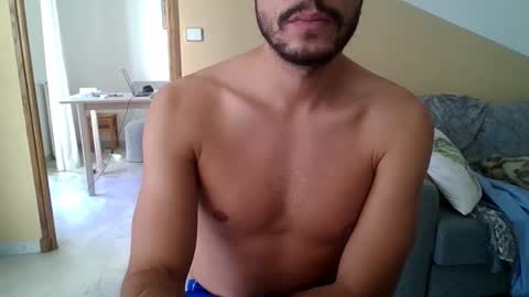 Snapshot of maleboyz chatting on 25, 9, 2025 Boybi online show from 25, 9, 2025