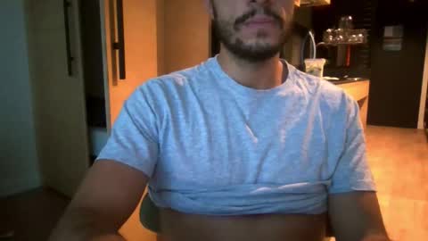 Snapshot of maleboyz chatting on 29, 9, 2025 Boybi online show from 29, 9, 2025