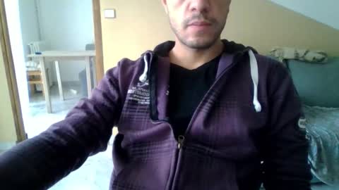 Snapshot of maleboyz chatting on 16, 11, 2025 Boybi online show from 16, 11, 2025