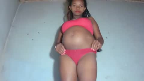 malinah01 online show from 21, 10, 2025