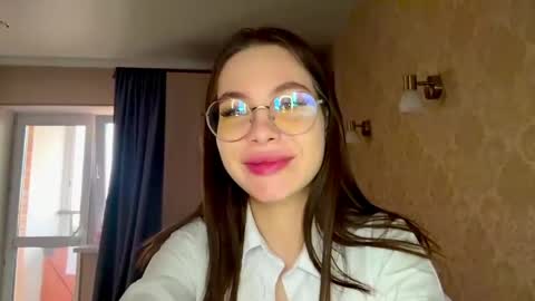 Phoebe online show from 3, 6, 2026