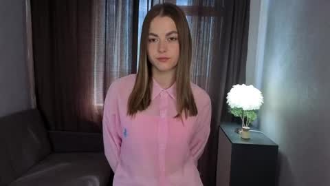 Mia online show from 3, 6, 2026