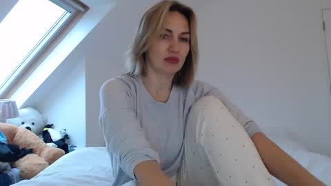 mallinia online show from 27, 1, 2025