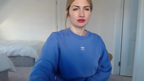 mallinia online show from 4, 2, 2025