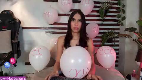 mallory_dietlinde online show from 23, 6, 2026