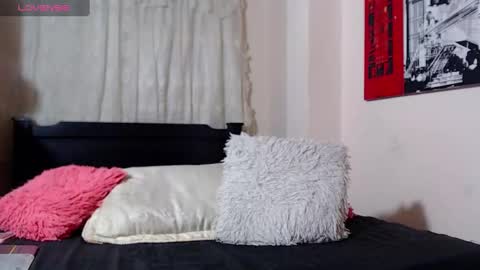 Snapshot of malory_golosa chatting on 7, 10, 2025 Malory online show from 7, 10, 2025