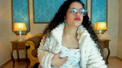 Snapshot of maloryjones chatting on 28, 5, 2026 maloryjones online show from 28, 5, 2026