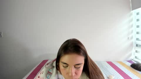 instagram  nueela   online show from 25, 11, 2025